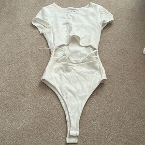 Princess polly white bodysuit with cutout at stomach